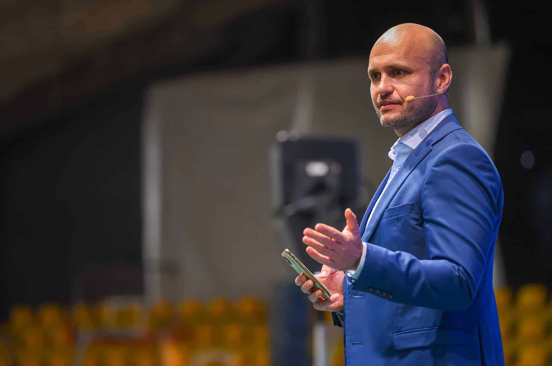 Andy Winson na pódiu